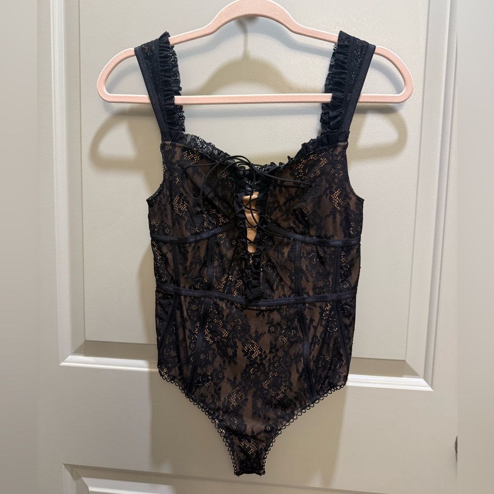 For Love and Lemons Lace Body Suit Size XS